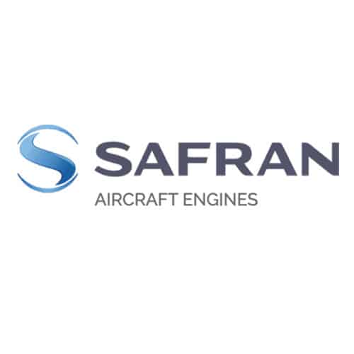 niebieskie i szare logo Safran Aircraft Engines na białym tle w dużym kwadratowym układzie.